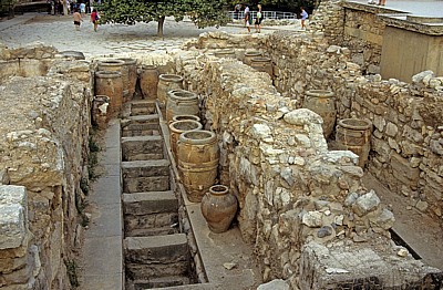 Palast: Untere Lagerräume - Pithoi - Knossos
