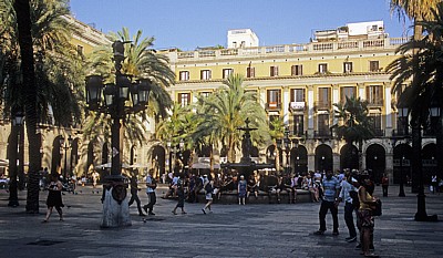 Barri Gòtic: Plaça Reial - Barcelona