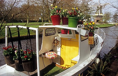 Keukenhof: Floral dekorierter Kahn - Lisse