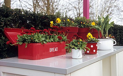 Keukenhof: Floral dekorierte Küchenutensilien - Lisse