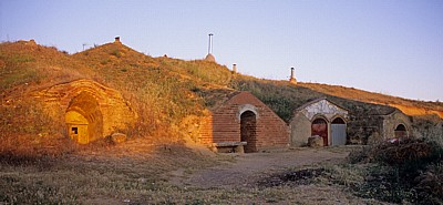 Jakobsweg (Camino Francés): Bodegas im Abendlicht - Reliegos