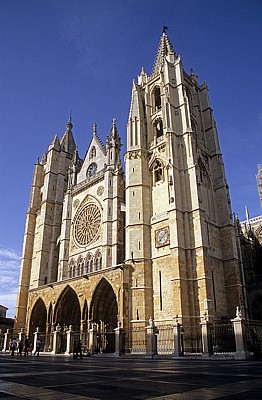 Catedral de León (Kathedrale): Westflügel - León