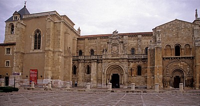 Jakobsweg (Camino Francés): Real Basílica de San Isidoro - León
