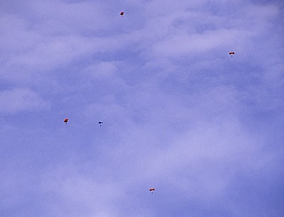 Jakobsweg (Camino Francés): Fallschirmspringer - Trobajo del Camino