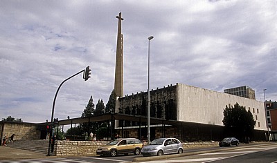 Jakobsweg (Camino Francés): Santuario de la Virgen del Camino - Virgen del Camino