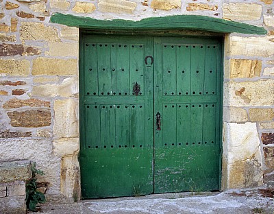 Jakobsweg (Camino Francés): Holztür - El Ganso