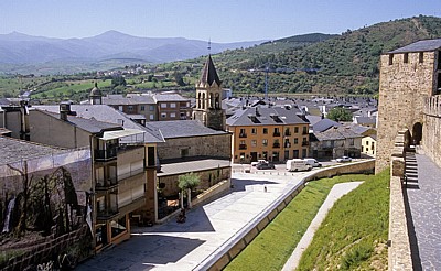 Jakobsweg (Camino Francés): Blick vom Castillo de los Templarios (Templerburg) - Ponferrada
