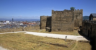 Jakobsweg (Camino Francés): Castillo de los Templarios (Templerburg) - Innenanlage - Ponferrada