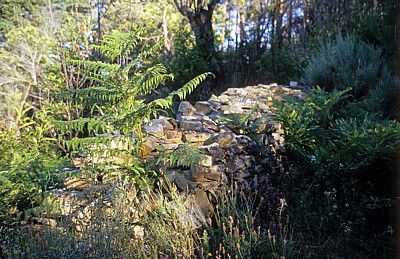 Jakobsweg (Camino Francés): Camino duro – Verfallene Steinmauer - Castilla y León