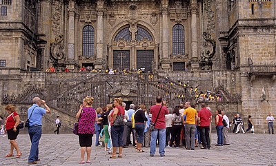 Jakobsweg (Camino Francés): Plaza del Obradoiro – Pilger und Touristen - Santiago de Compostela