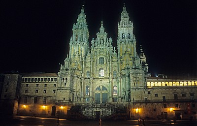 Catedral de Santiago de Compostela (Kathedrale): Westfassade bei Nacht - Santiago de Compostela