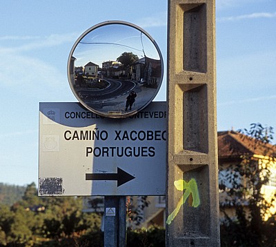 Jakobsweg (Caminho Português): Hinweisschild “Camiño Xacobeo Português“ - San Caetano