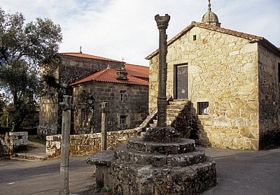 Jakobsweg (Caminho Português): Wegekreuze - Carracedo