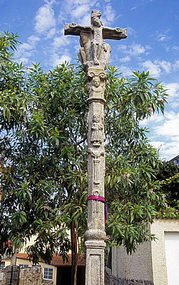 Jakobsweg (Caminho Português): Auf dem Weg nach Pontecesures - Wegekreuz - Galicia