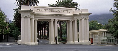 Mount Nelson Hotel: Eingang - Kapstadt