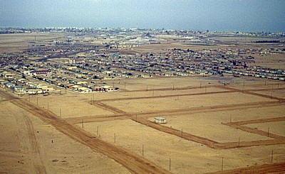 Flug über die Namib: Blick auf Mondesa, Swakopmund - Namib