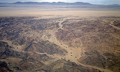 Flug über die Namib: Mondlandschaft - Namib
