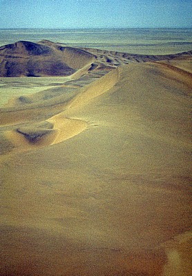 Flug über die Namib: Dünenlandschaft - Namib