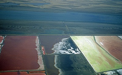 Flug über die Namib: Saline - Walvis Bay