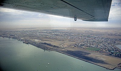 Flug über die Namib: Blick auf Walvis Bay - Walvis Bay