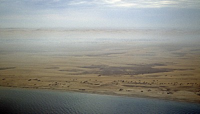 Flug über die Namib: Dünenlandschaft - Namib