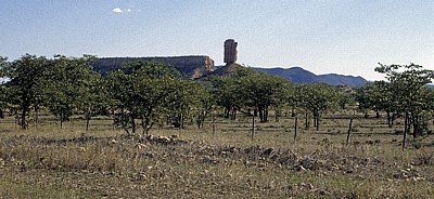 Ugab-Tal: Ugab-Terrassen - Fingerklippe (Rock Finger) - Erongo