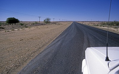 Fahrt von Keetmanshoop nach Windhoek: B1 - Karas