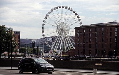 Blick auf Albert Dock (rechts) und Kings Dock (links)  - Liverpool