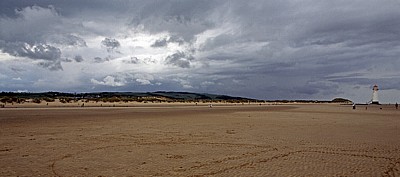 Wolkenformationen über dem Talacre Beach und den Dünen - Talacre