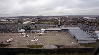 Flug Liverpool - Amsterdam: Blick auf den Liverpool John Lennon Aiport - Liverpool
