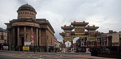 The Black-E und Chinese Arch - Liverpool