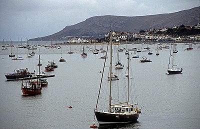 River Conwy: Flußmündung mit Booten - Conwy