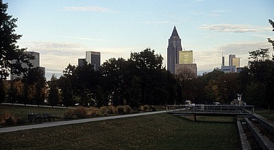 Skyline am Messegelände - Frankfurt/Main