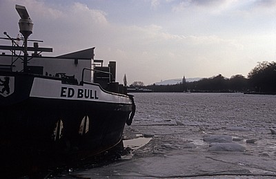 Vereister Mittellandkanal: Schiff - Minden