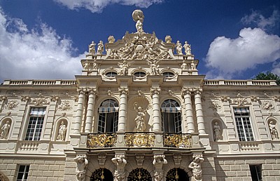 Schloß Linderhof: Detail der Südfassade - Ettal