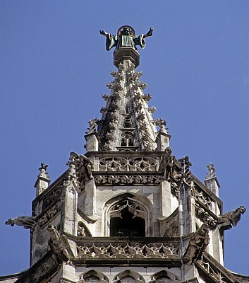 Neues Rathaus: Münchner Kindl auf dem Rathausturm - München
