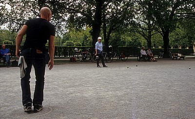 Hofgarten: Boule-Spieler (Pétanque) - München