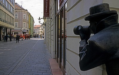 Laurinská: Kunstinstallation Paparazzi - Bratislava