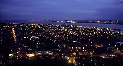 Blick vom Turm der Liverpool Cathedral: Toxteth - Liverpool