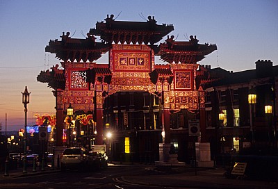 Chinatown: Chinese Arch im Abendlicht - Liverpool