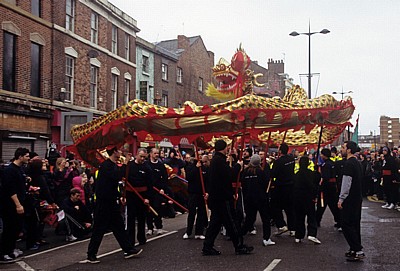 Chinatown (Berry Street): Chinesisches Neujahrsfest - Drachentanz  - Liverpool