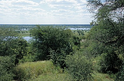 Okavango als Grenzfluß zwischen Nambia und Angola - Rundu