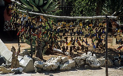 Verkaufsstand für Mobiles und Holzschnitzereien (Informeller Sektor) - Kunene