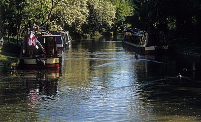 Grand Union Canal Leicester Line: Narrowboats - Crick