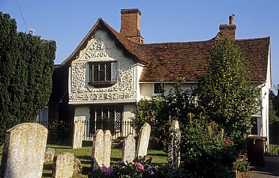 High Street: Cottage - Clare