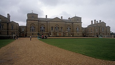Holkham Hall: Nordfassade - Wells-next-the-Sea