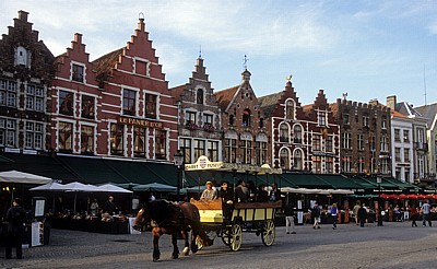 Grote Markt: (Neo-)Gotische Giebelhäuser - Brügge