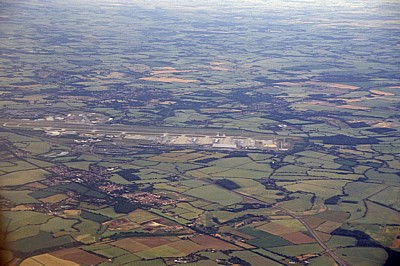 Flug London Stansted - Bremen: Stansted Airport - Essex