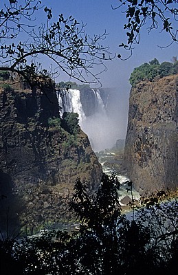 Blick auf Cataract Island (links) und Main Falls - Victoriafälle