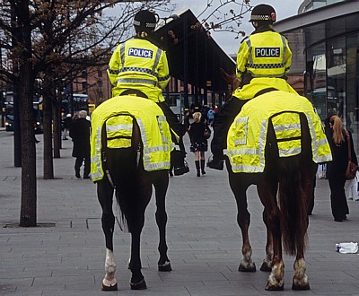 Thomas Steers Way: Berittene Polizisten - Liverpool